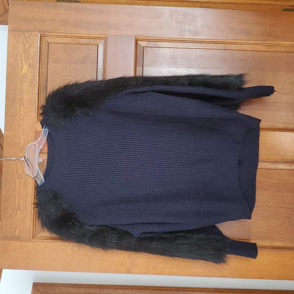 Sweater sz M